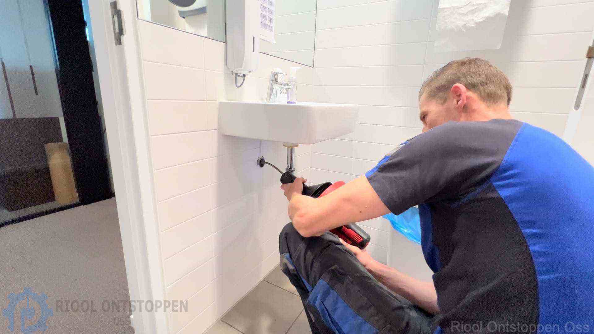 Afvoer Ontstoppen Oss Afvoer Ontstoppen Oss