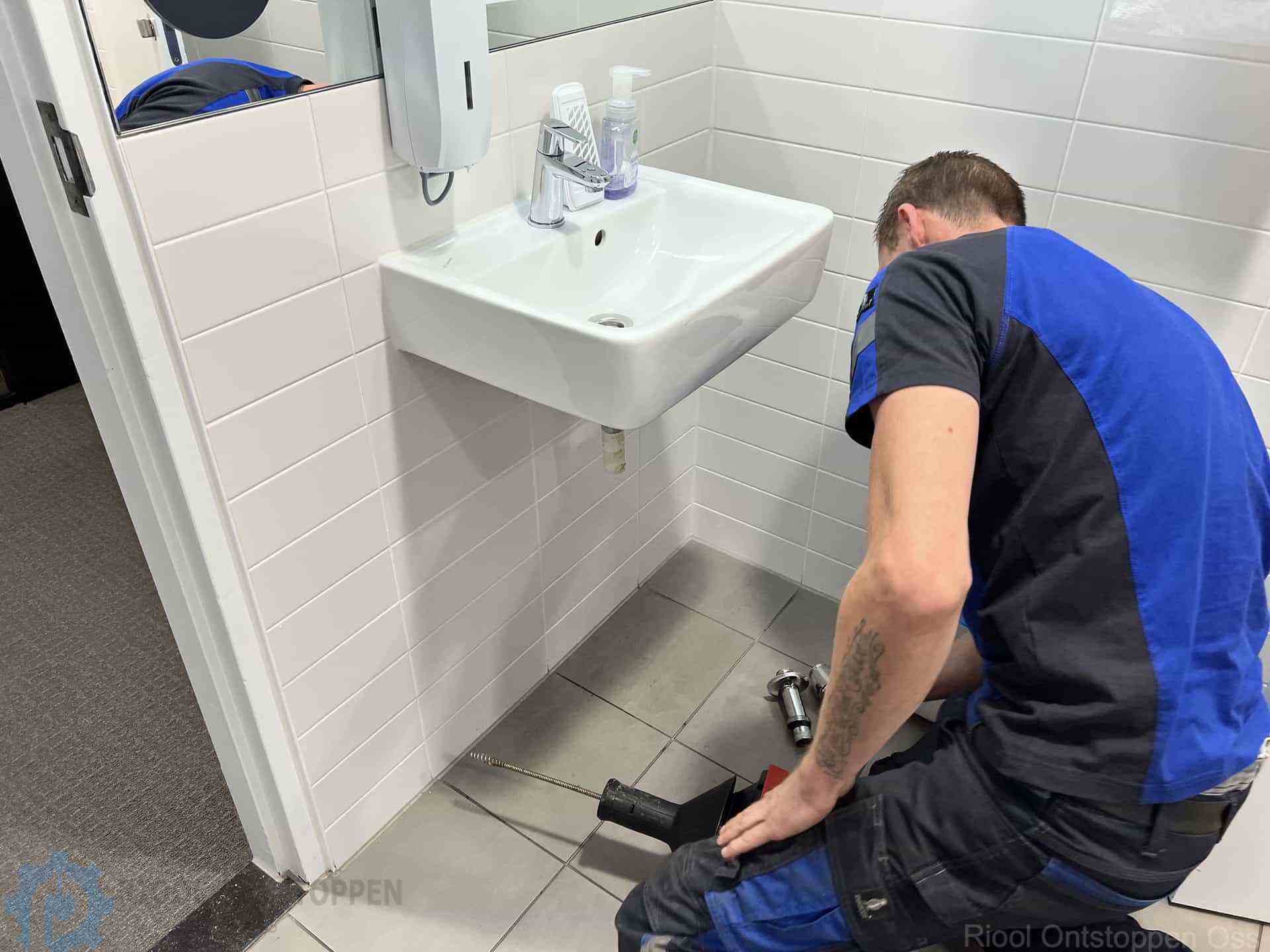 Gootsteen Ontstoppen Oss Gootsteen Ontstoppen Oss